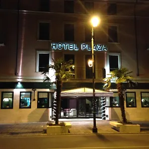 Hotell Plaza ***