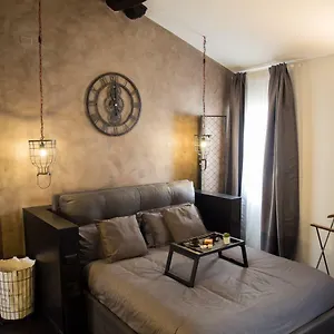  Apartment Industrial Near Duomo Italy